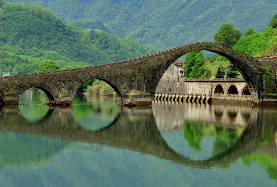Agriturismo Il Castello Villa Borgo a Mozzano Exteriör bild